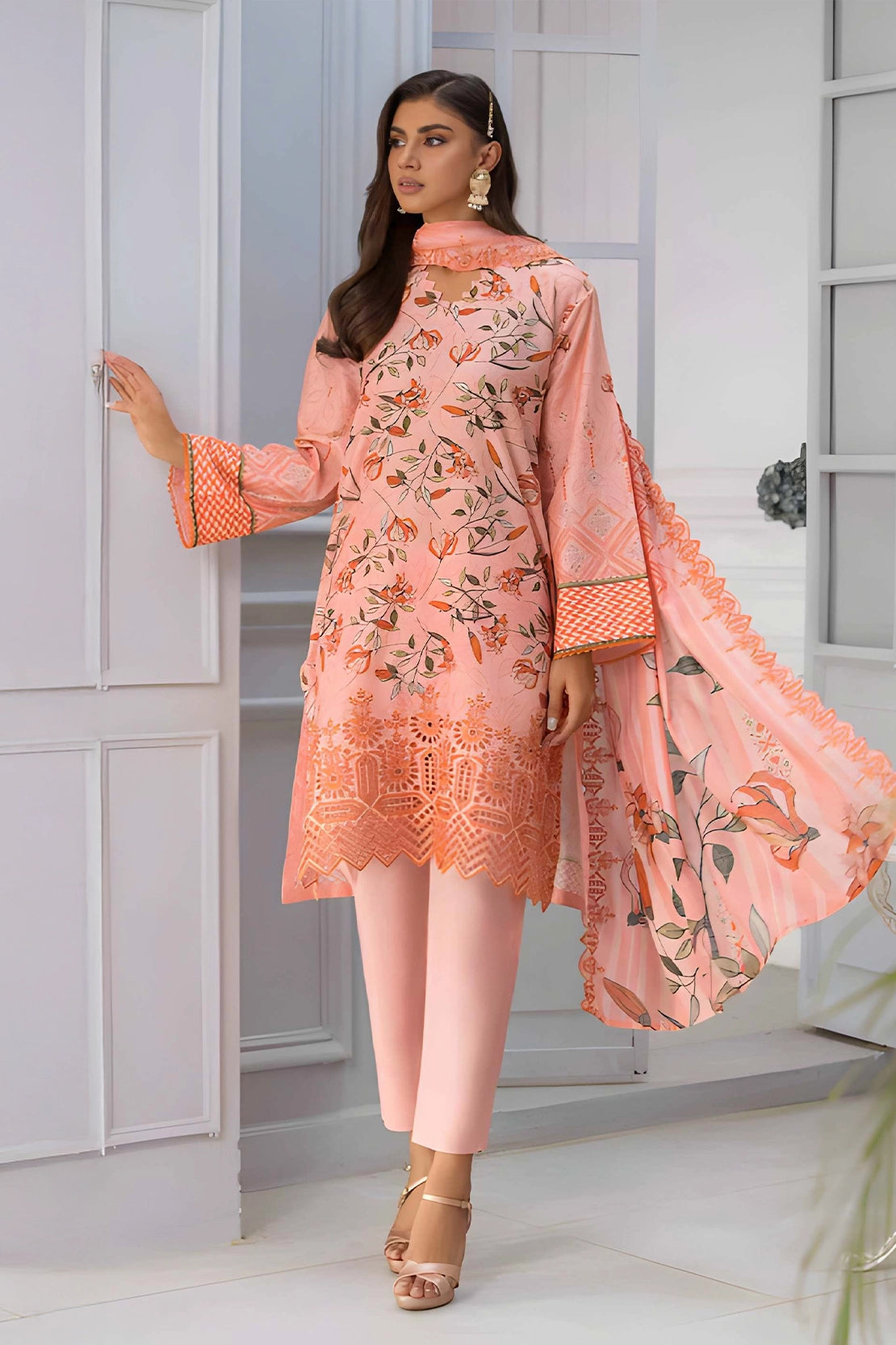 3 Piece - Embroidered Lawn - 9197