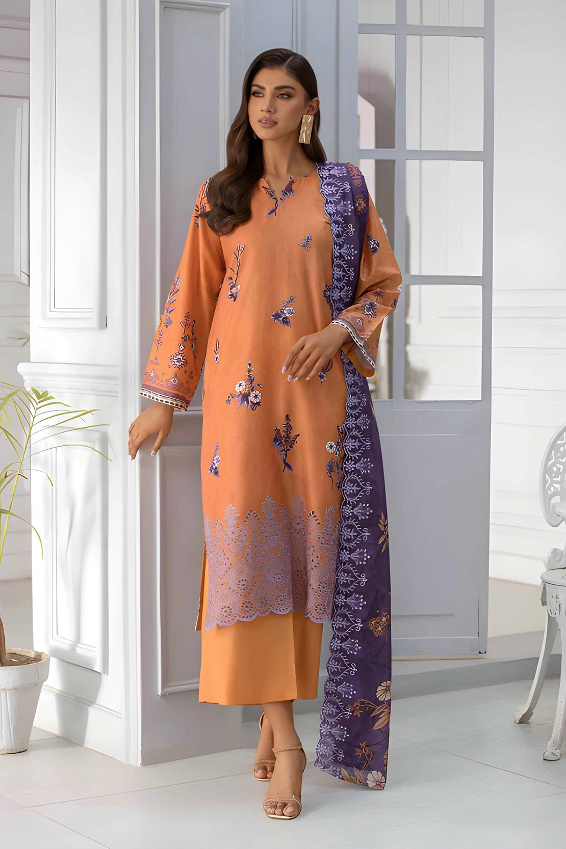 3 Piece - Embroidered Lawn - 9198