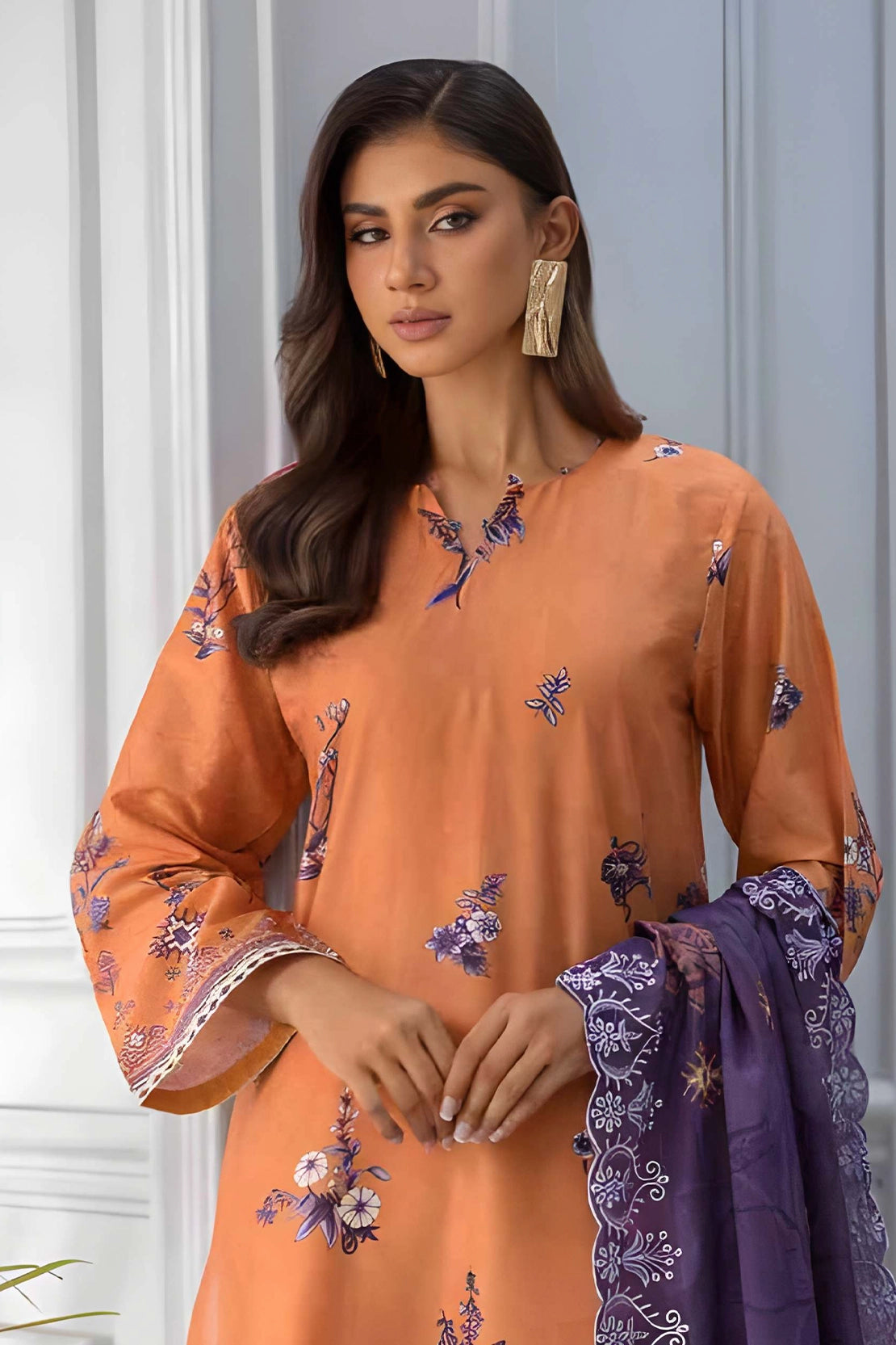 3 Piece - Embroidered Lawn - 9198