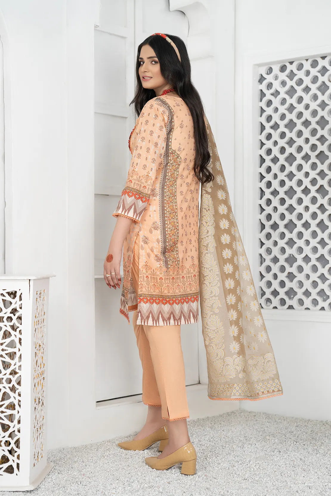 3 Piece – Embroidered Lawn – 6741