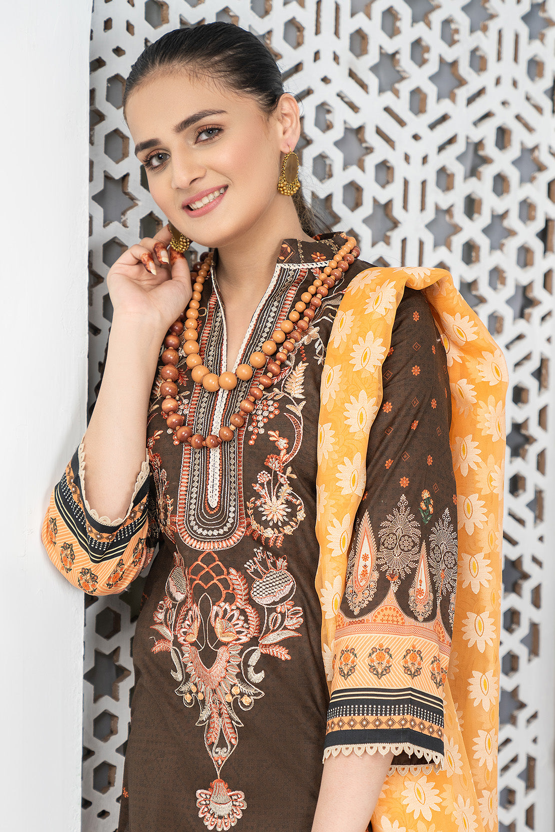 3 Piece – Embroidered Lawn – 6742