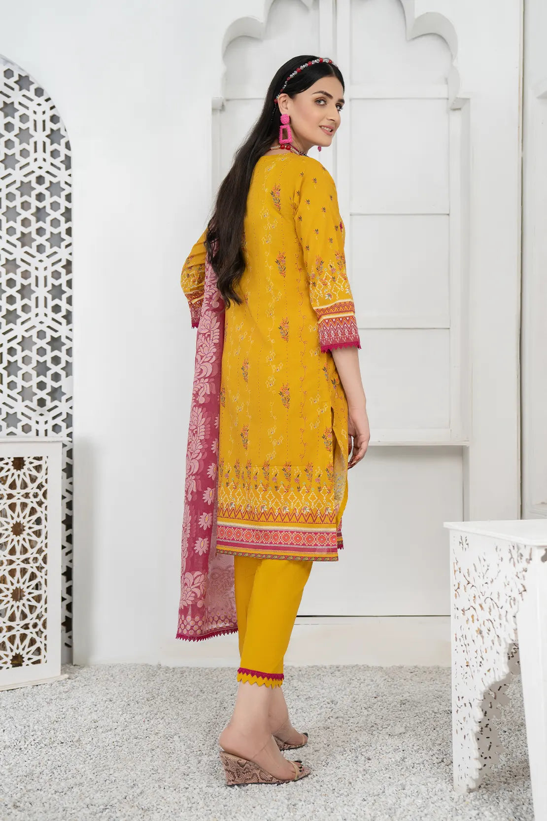 3 Piece – Embroidered Lawn – 6745