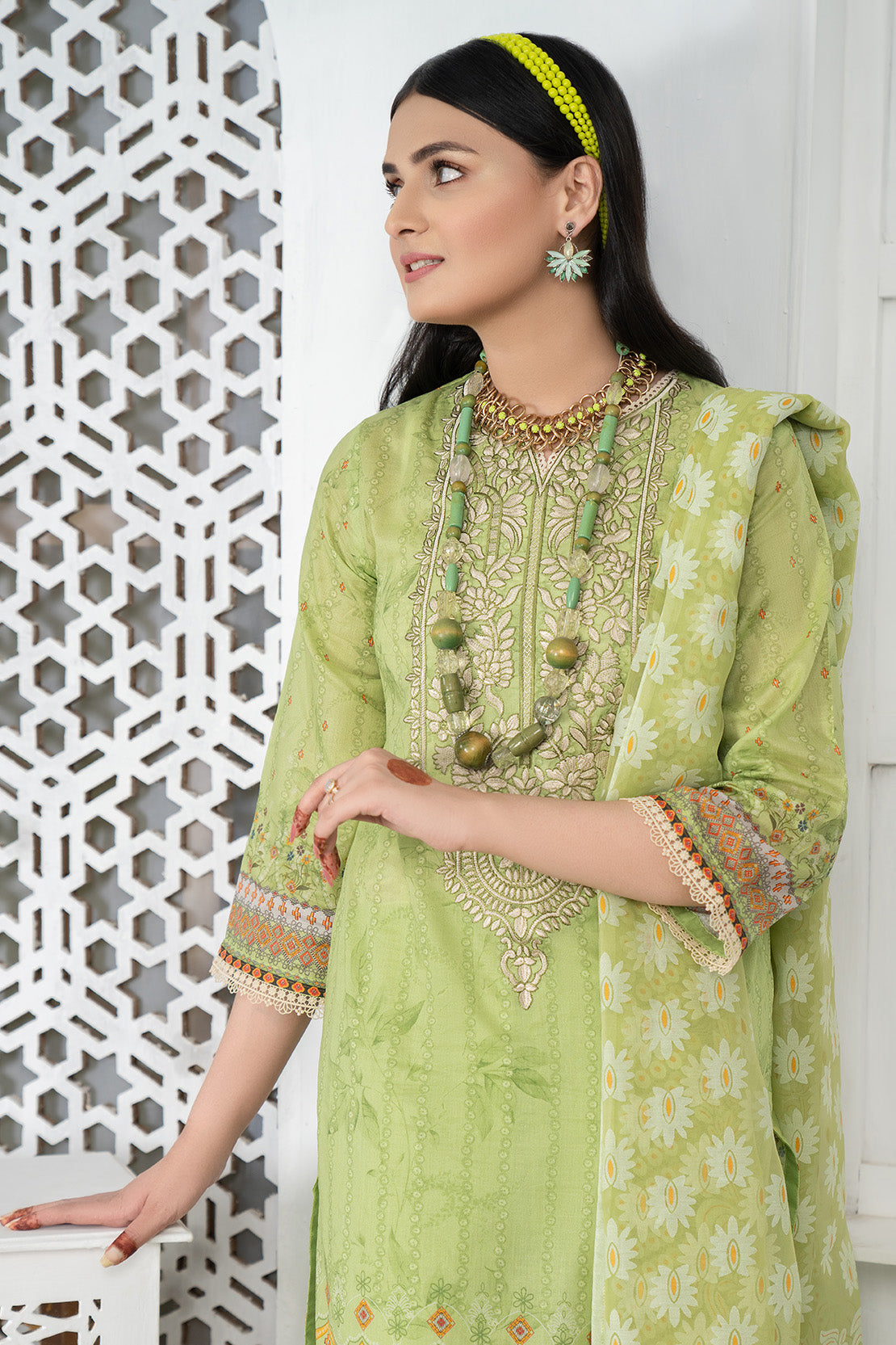 3 Piece – Embroidered Lawn – 6748