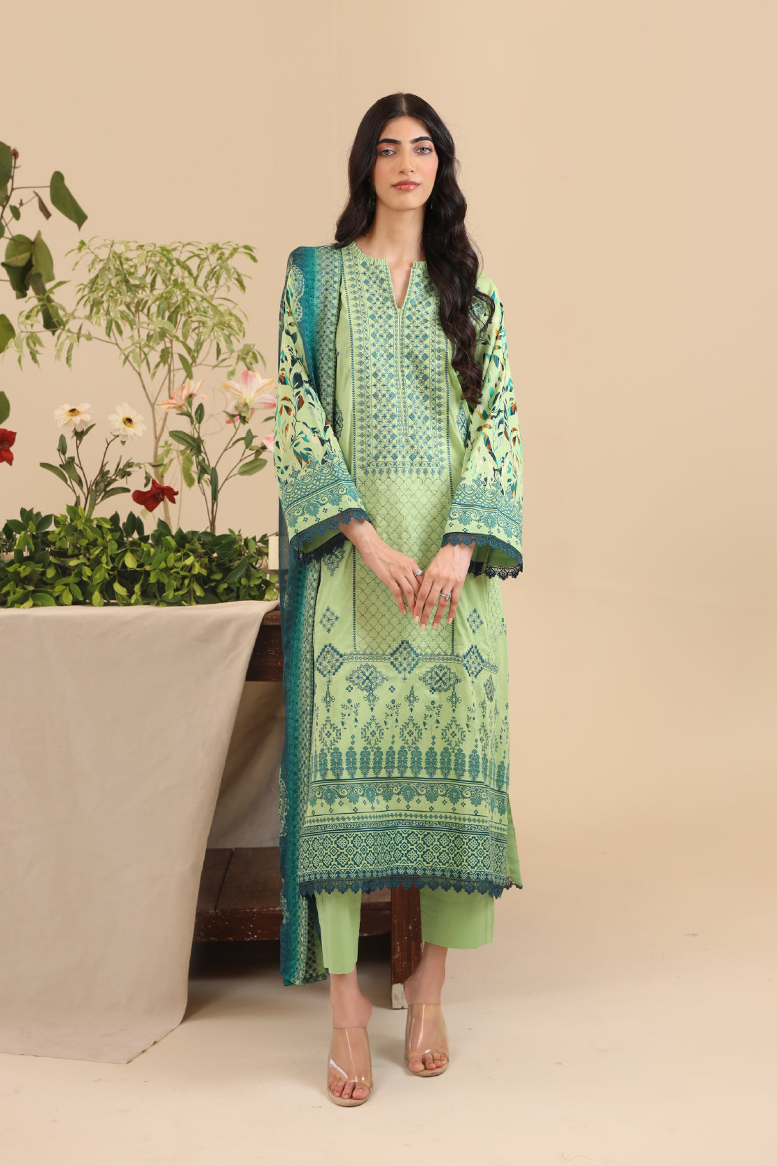 3 Piece - Premium Embroidered Lawn - 9121