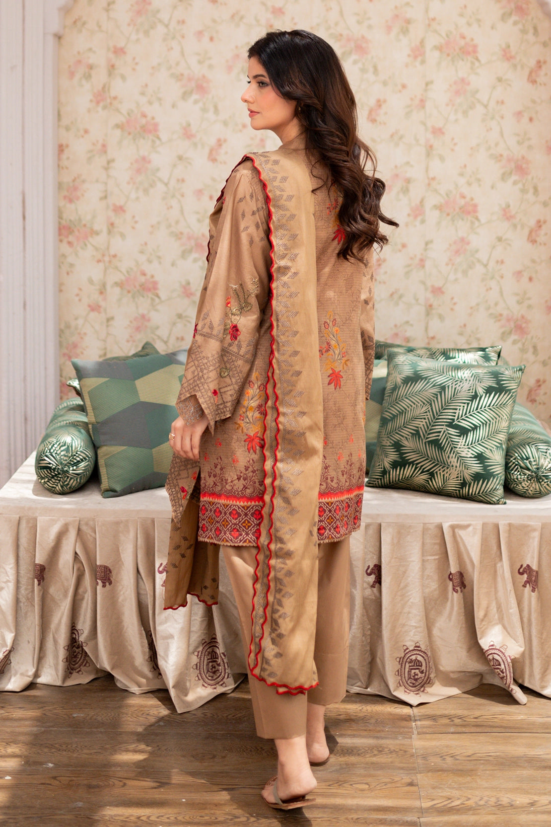 3 PIECE - PREMIUM EMBROIDERED LAWN - 8179