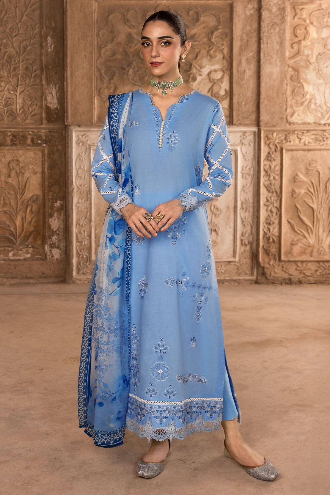 3 Piece - Premium Embroidered Luxury Lawn - 571