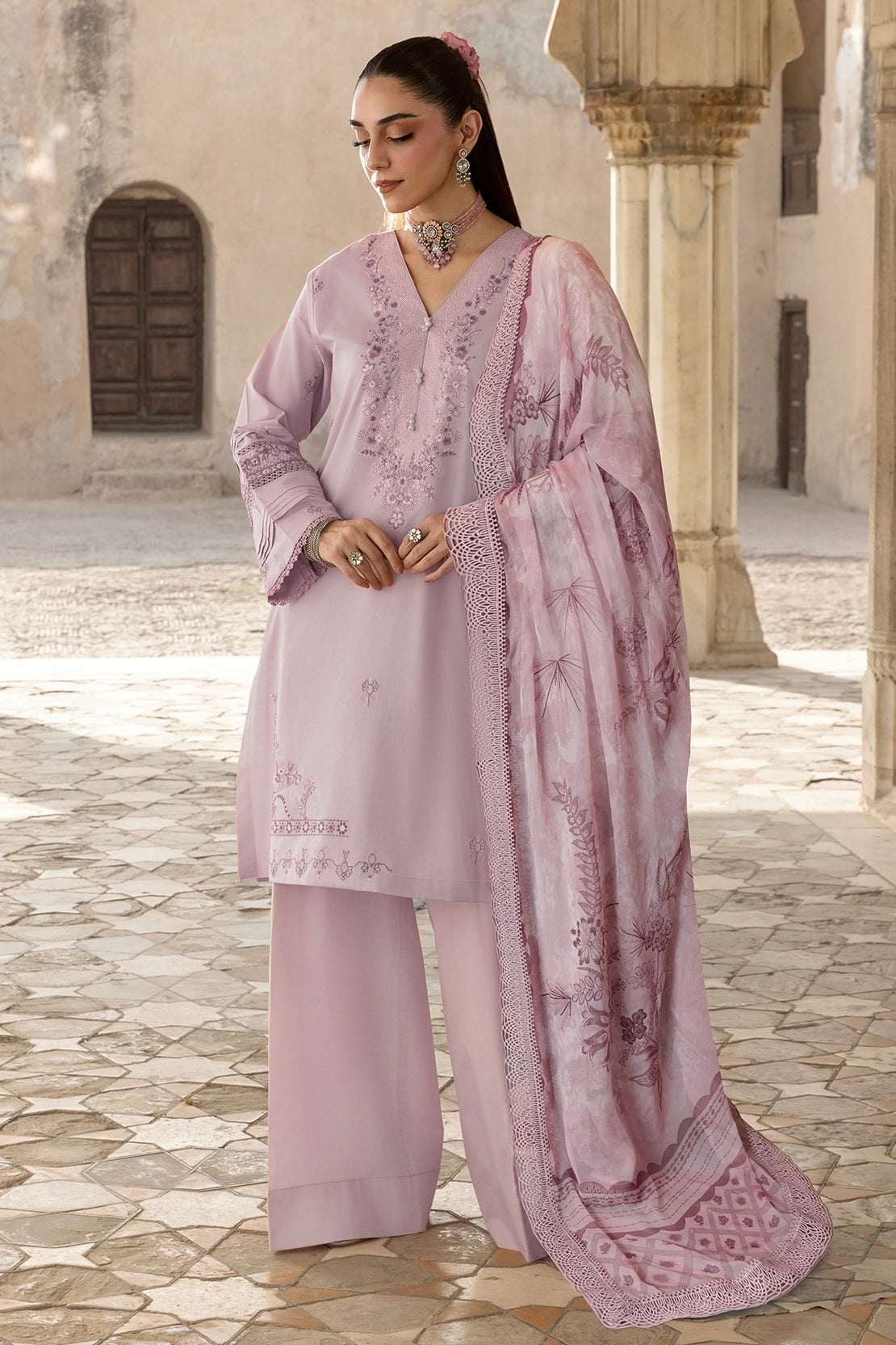 3 Piece - Premium Embroidered Luxury Lawn - 573