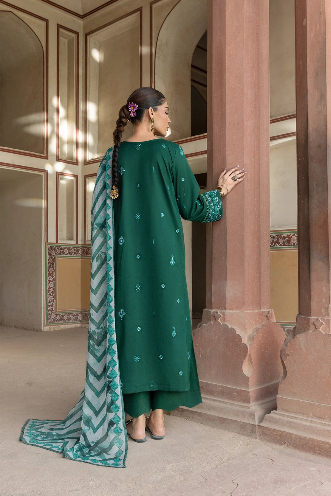 3 Piece - Premium Embroidered Luxury Lawn - 574