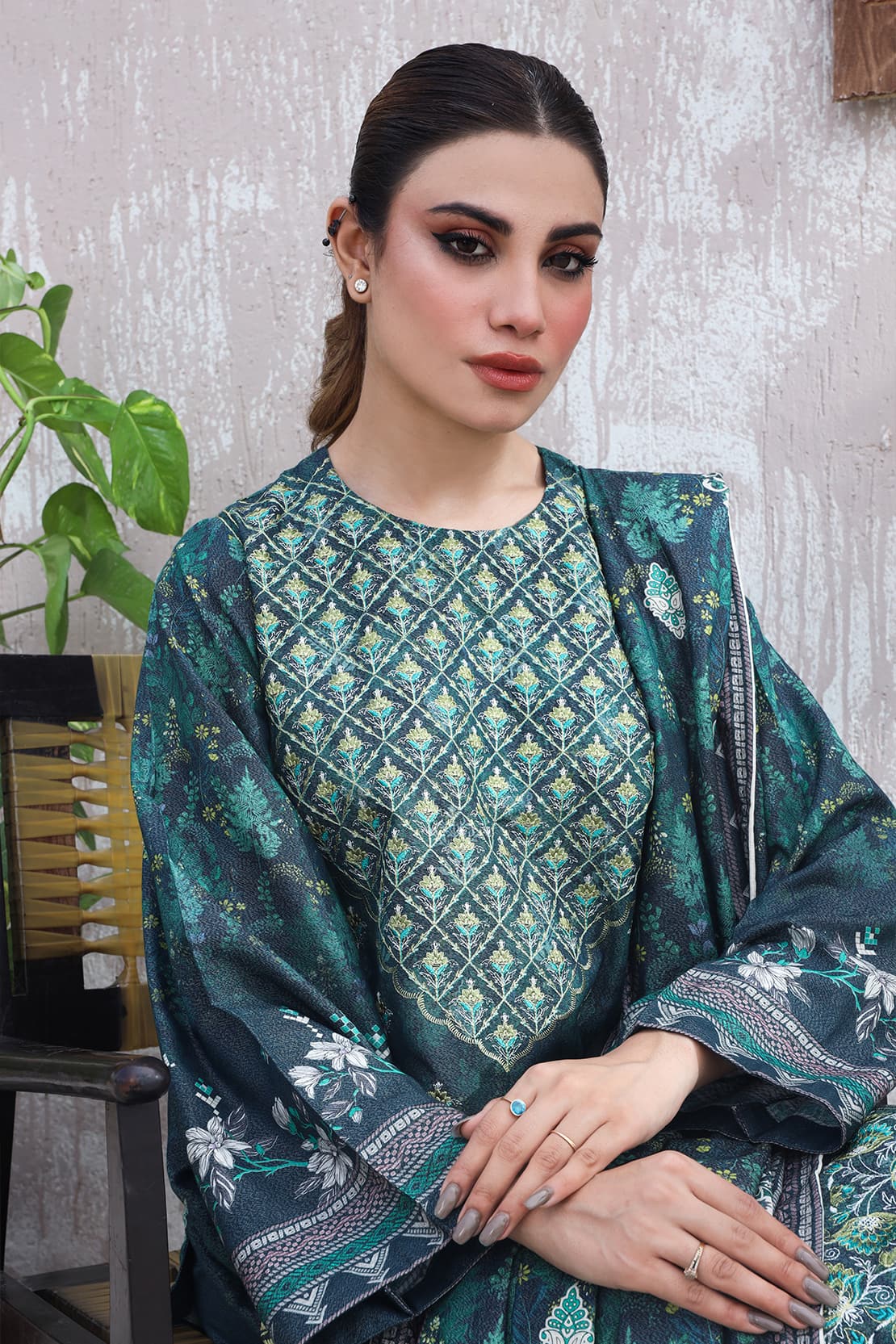 3 Piece – Premium Embroidered Karandi – 8311 – Rashid Tex