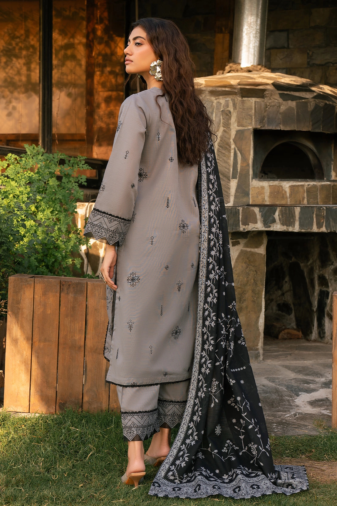 3 Piece - Premium Embroidered Khaddar - 1024
