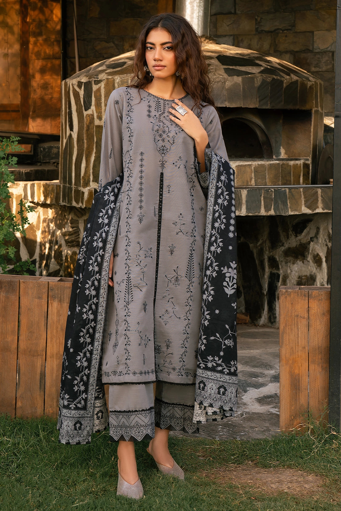 3 Piece - Premium Embroidered Khaddar - 1024