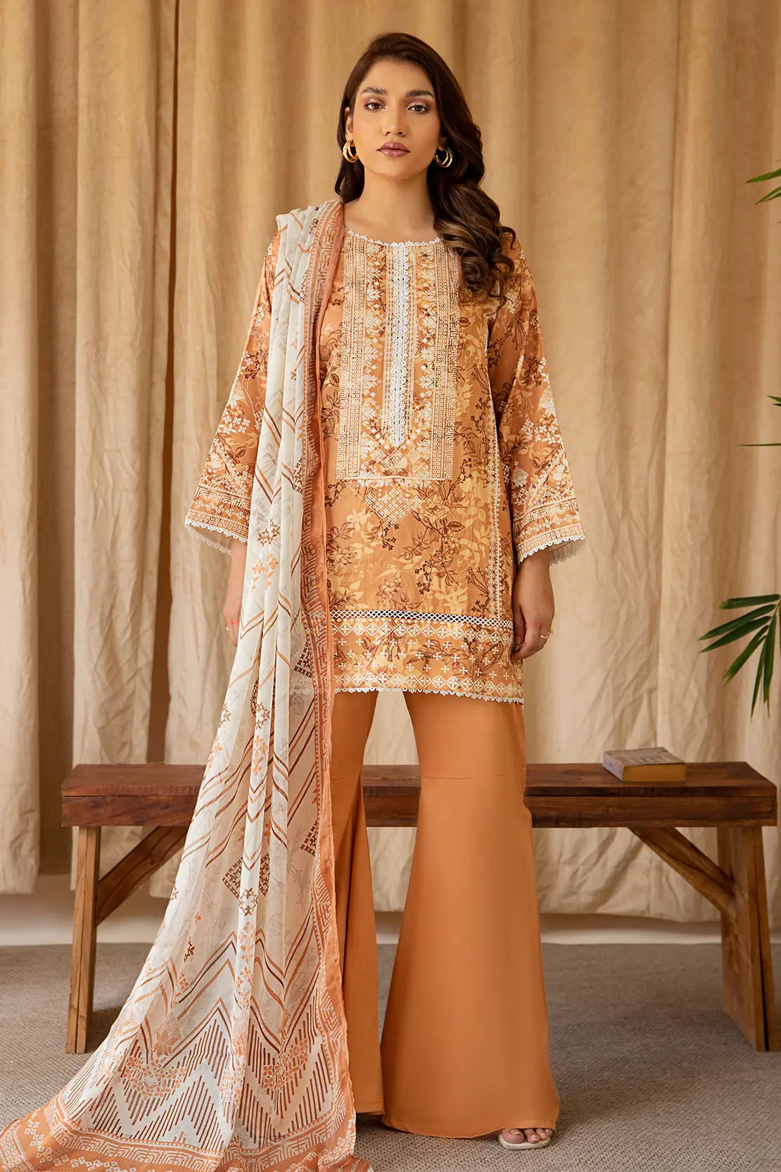 3 Piece – Luxury Printed Cotton Satin – 8237