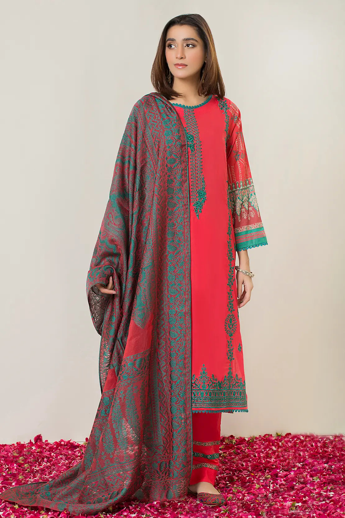 3 Piece – Embroidered Lawn – 7341