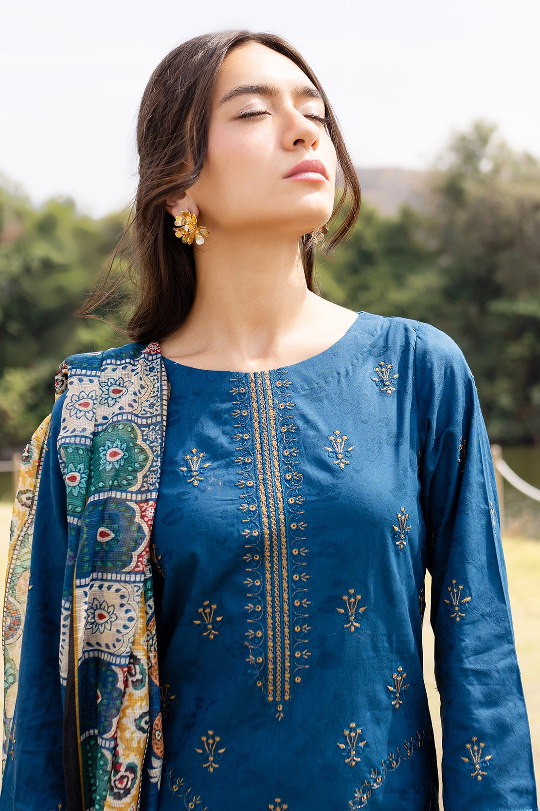 3 Piece - Premium Embroidered Lawn - 440N