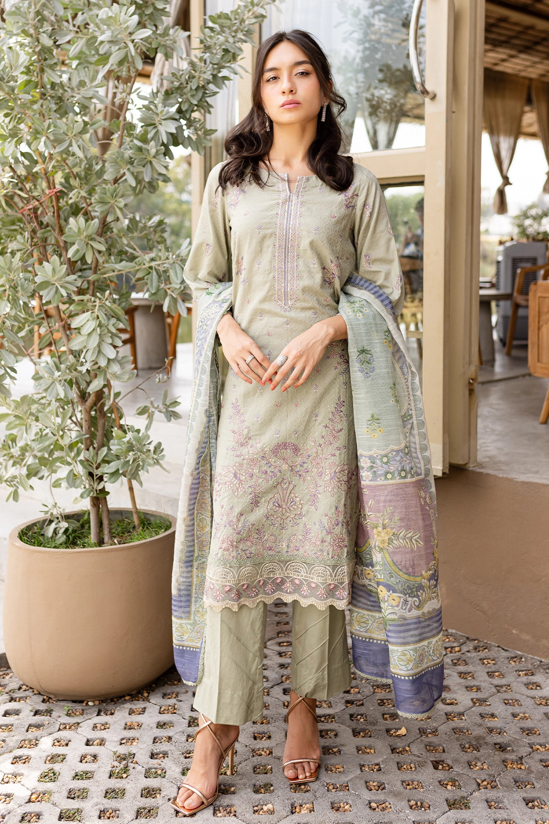 3 Piece - Premium Embroidered Lawn - 441N