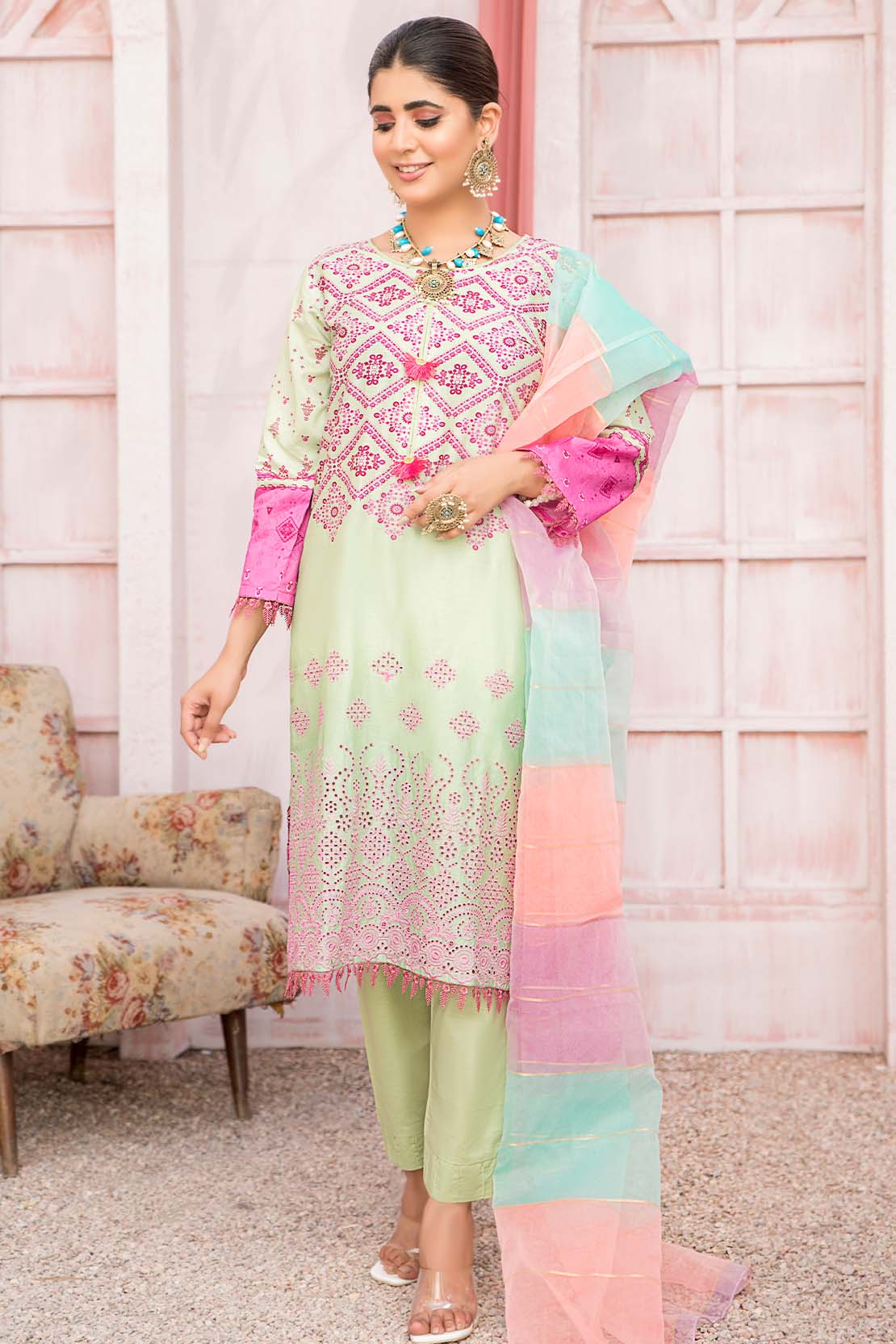 3 Piece – Embroidered Lawn -6841