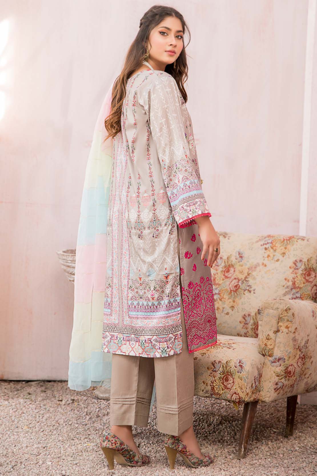 3 Piece – Embroidered Lawn -6850