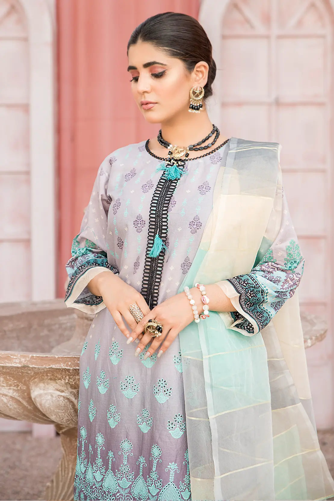 3 Piece – Embroidered Lawn -6843