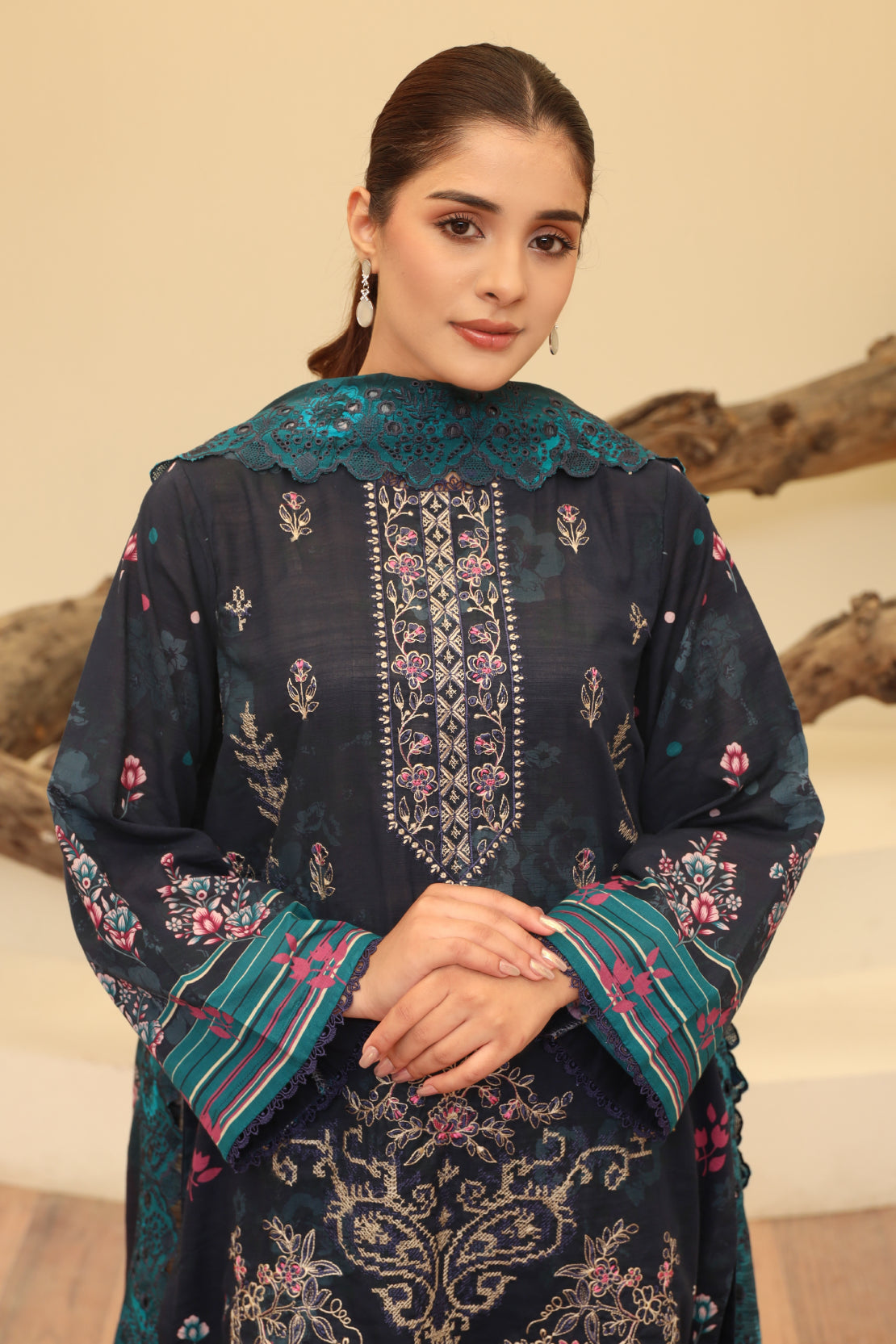 3 PIECE - PREMIUM EMBROIDERED KHADDAR - 9347