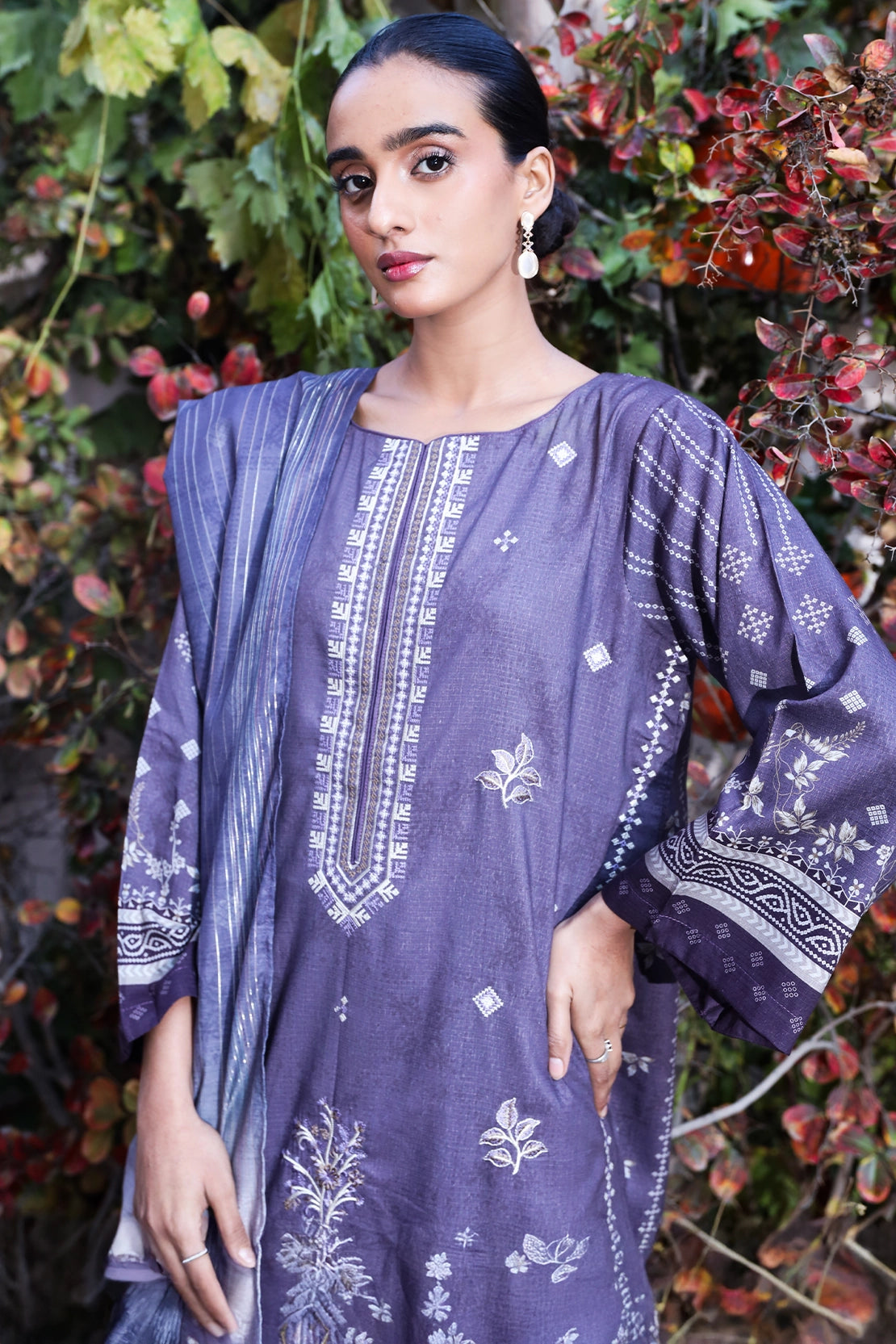 3 Piece - Premium Embroidered Linen - 0092