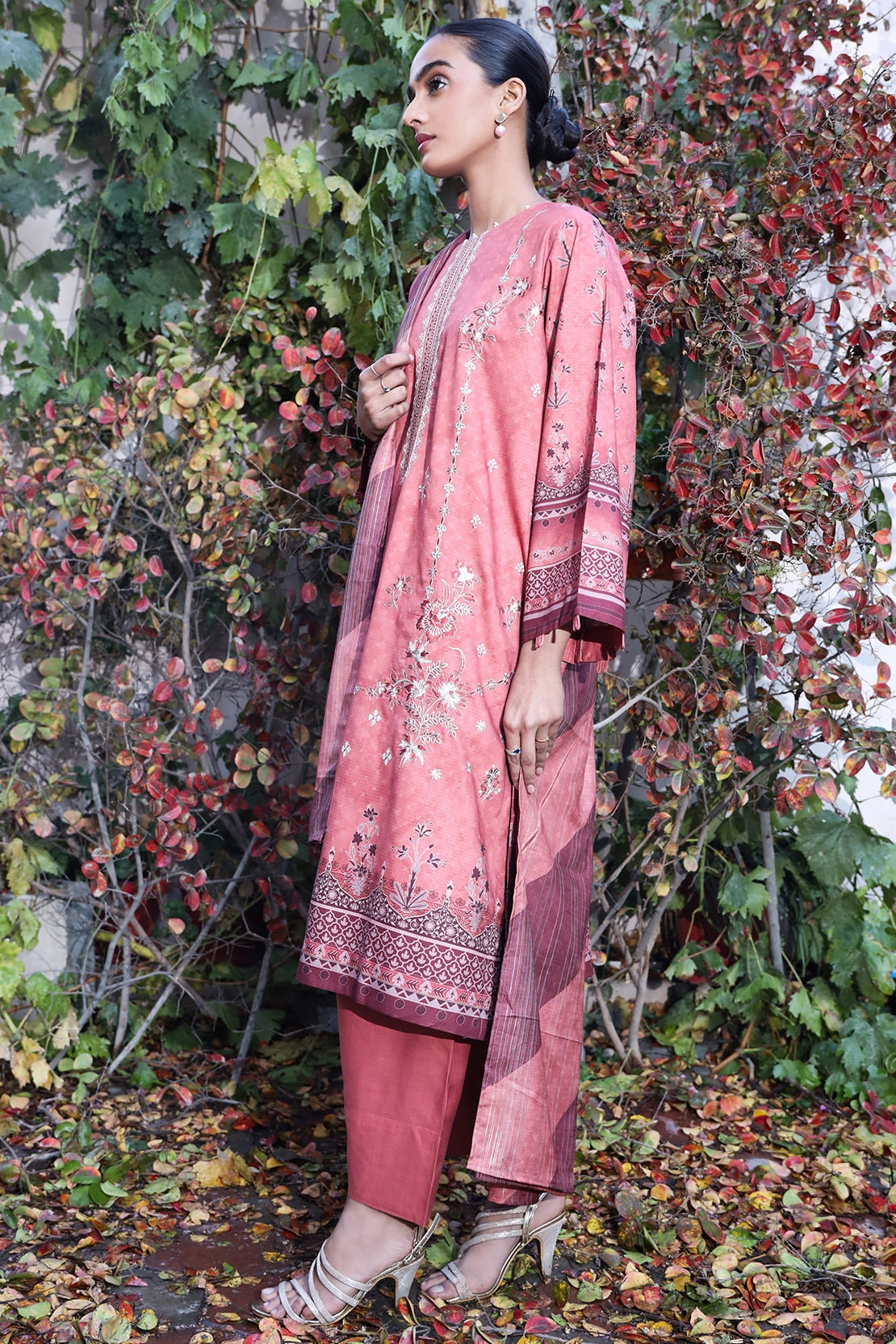 3 Piece - Premium Embroidered Linen - 0094
