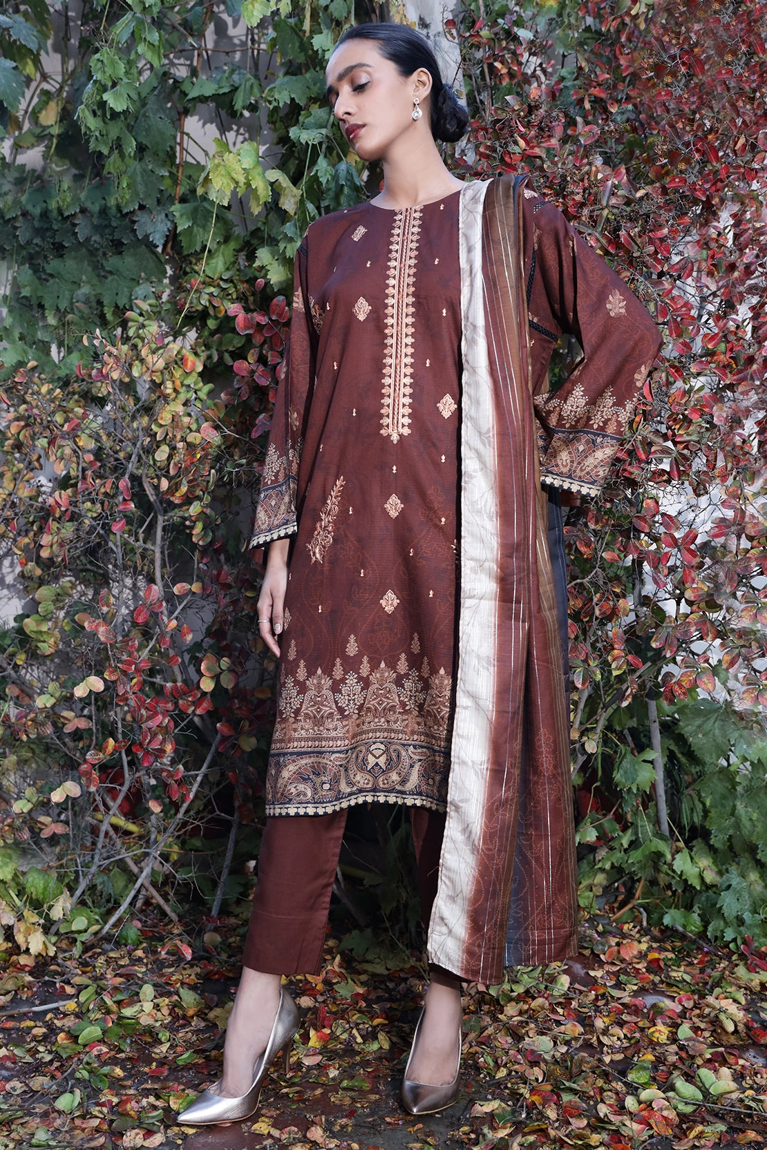 3 Piece - Premium Embroidered Linen - 0095