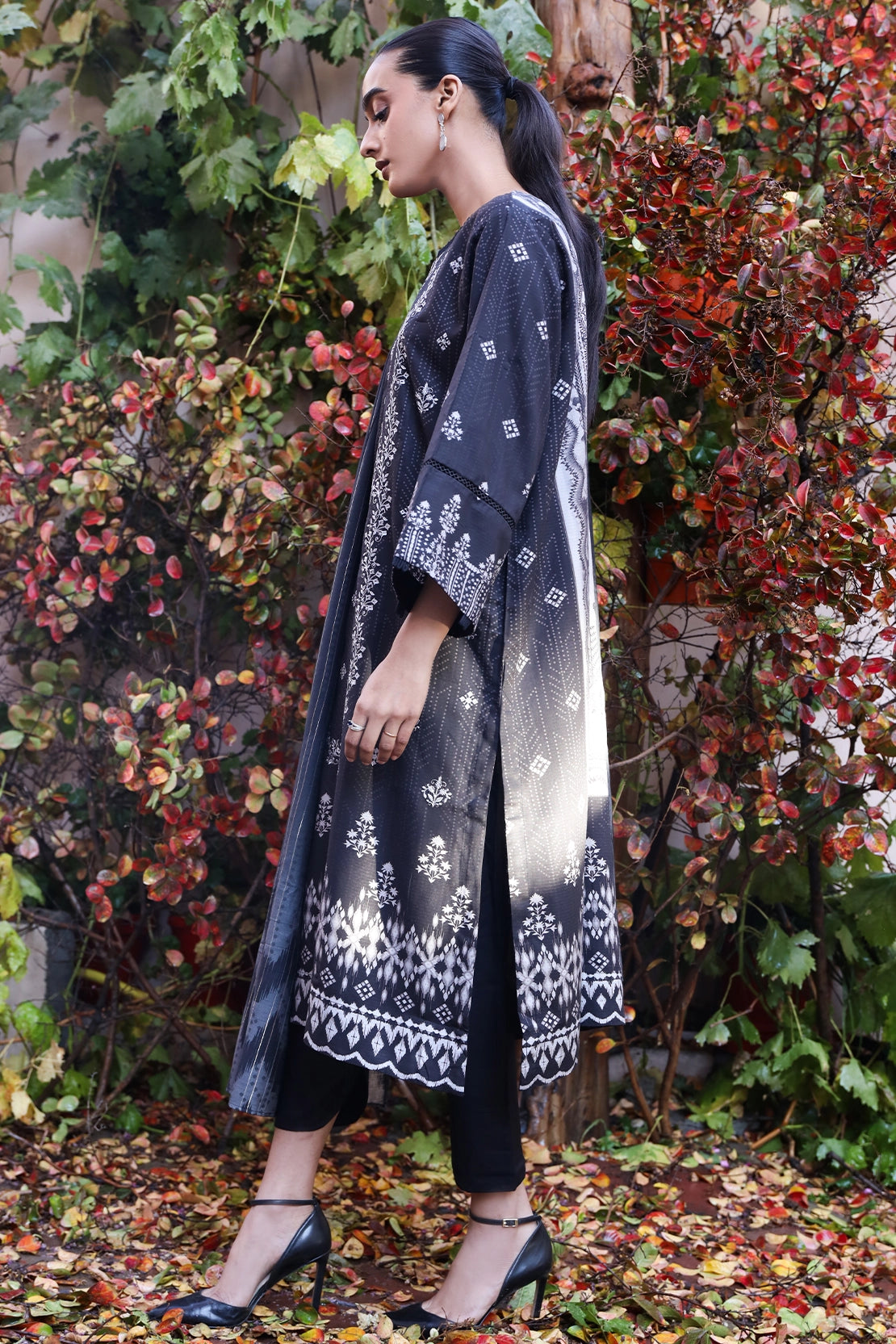 3 Piece - Premium Embroidered Linen - 0097