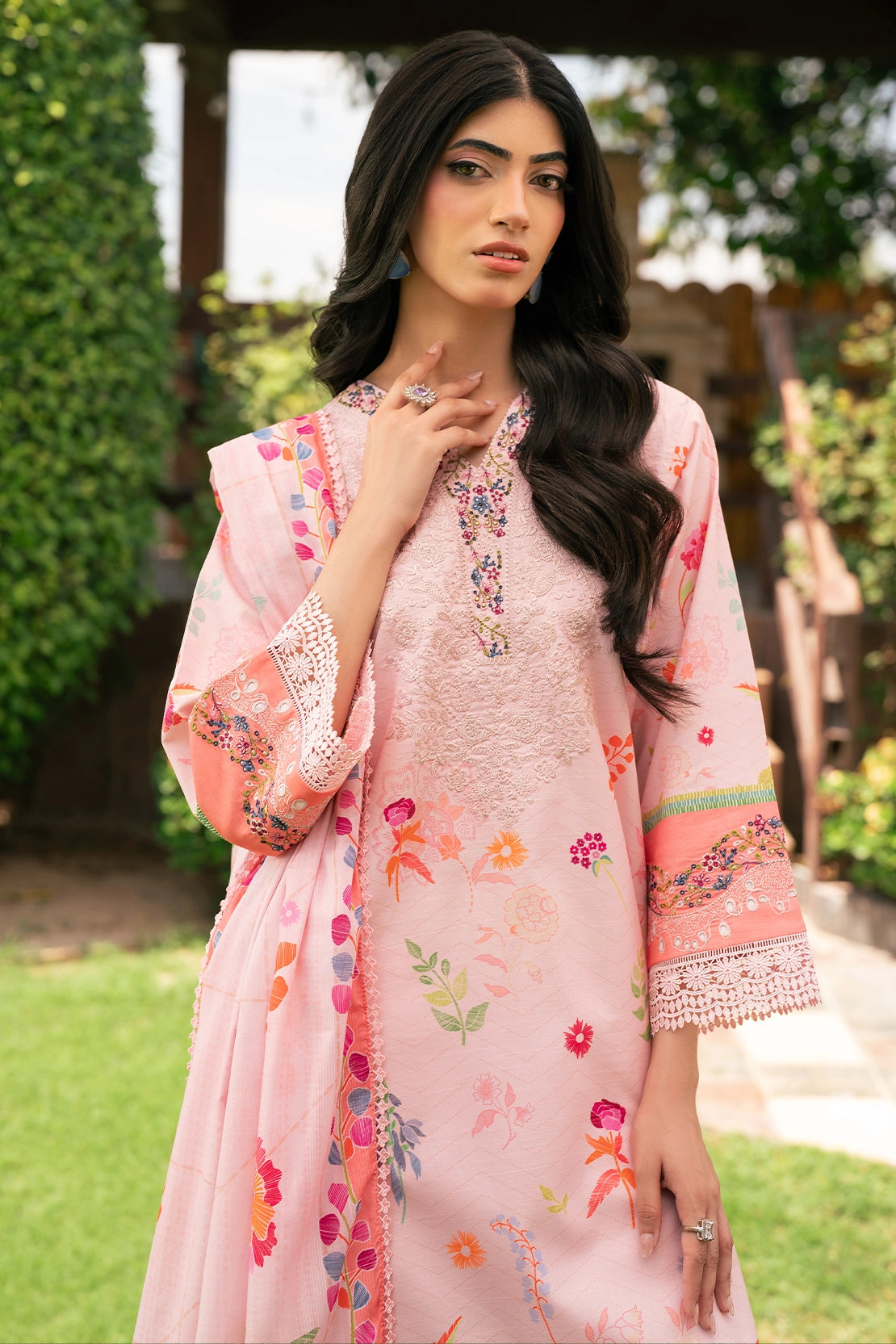 3 Piece - Premium Embroidered Lawn - 3751