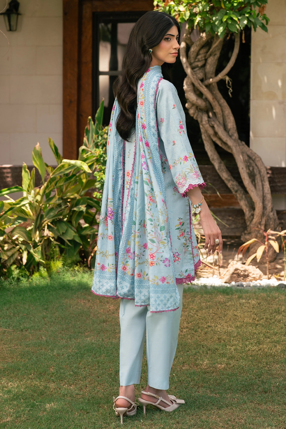3 Piece - Premium Embroidered Lawn - 3755