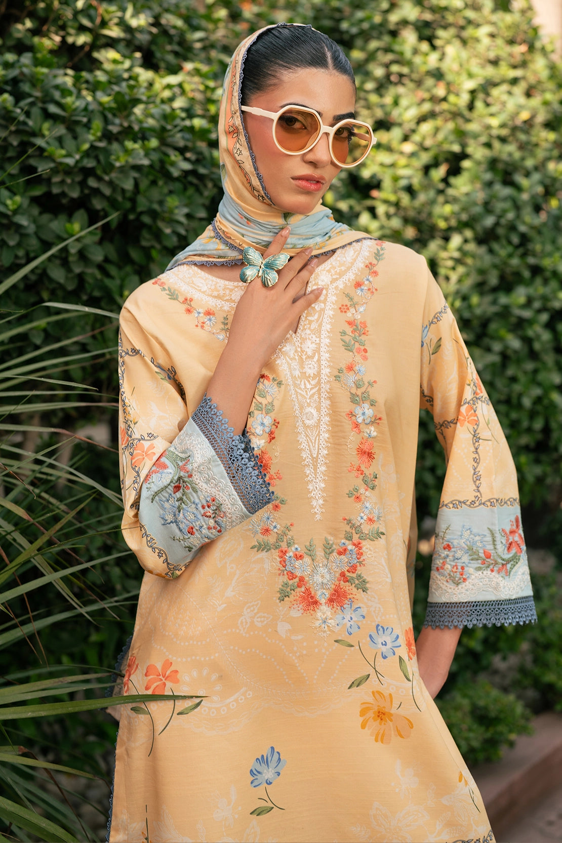 3 Piece - Premium Embroidered Lawn - 3757