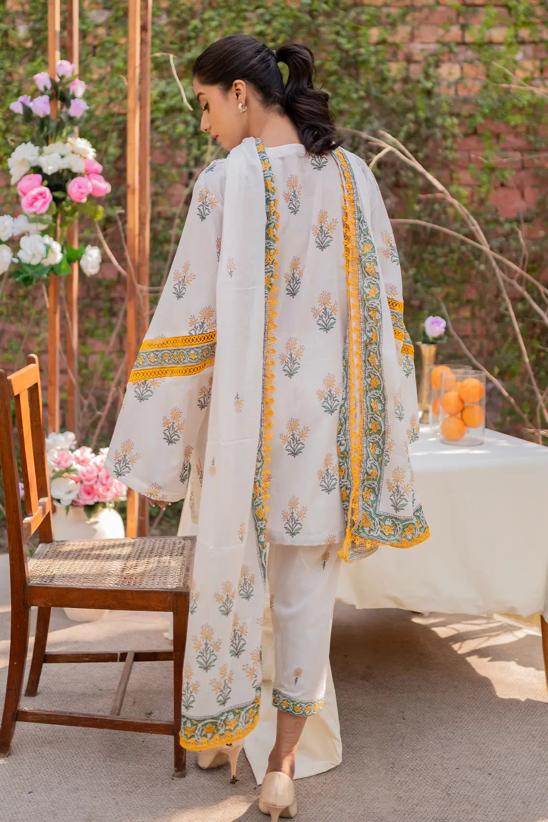 3 Piece - Digitally Printed Lawn - 8764