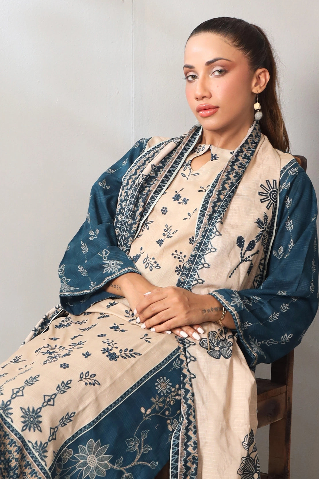 3 PIECE - PREMIUM EMBROIDERED LAWN - 9096
