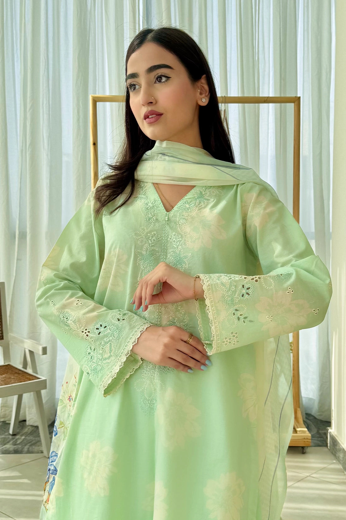 Stitched 3 Piece - Embroidered Lawn - 548 - S – Rashid Tex