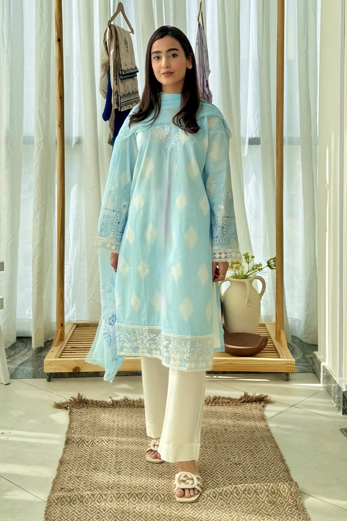 Stitched 3 Piece - Embroidered Lawn - 550 - C