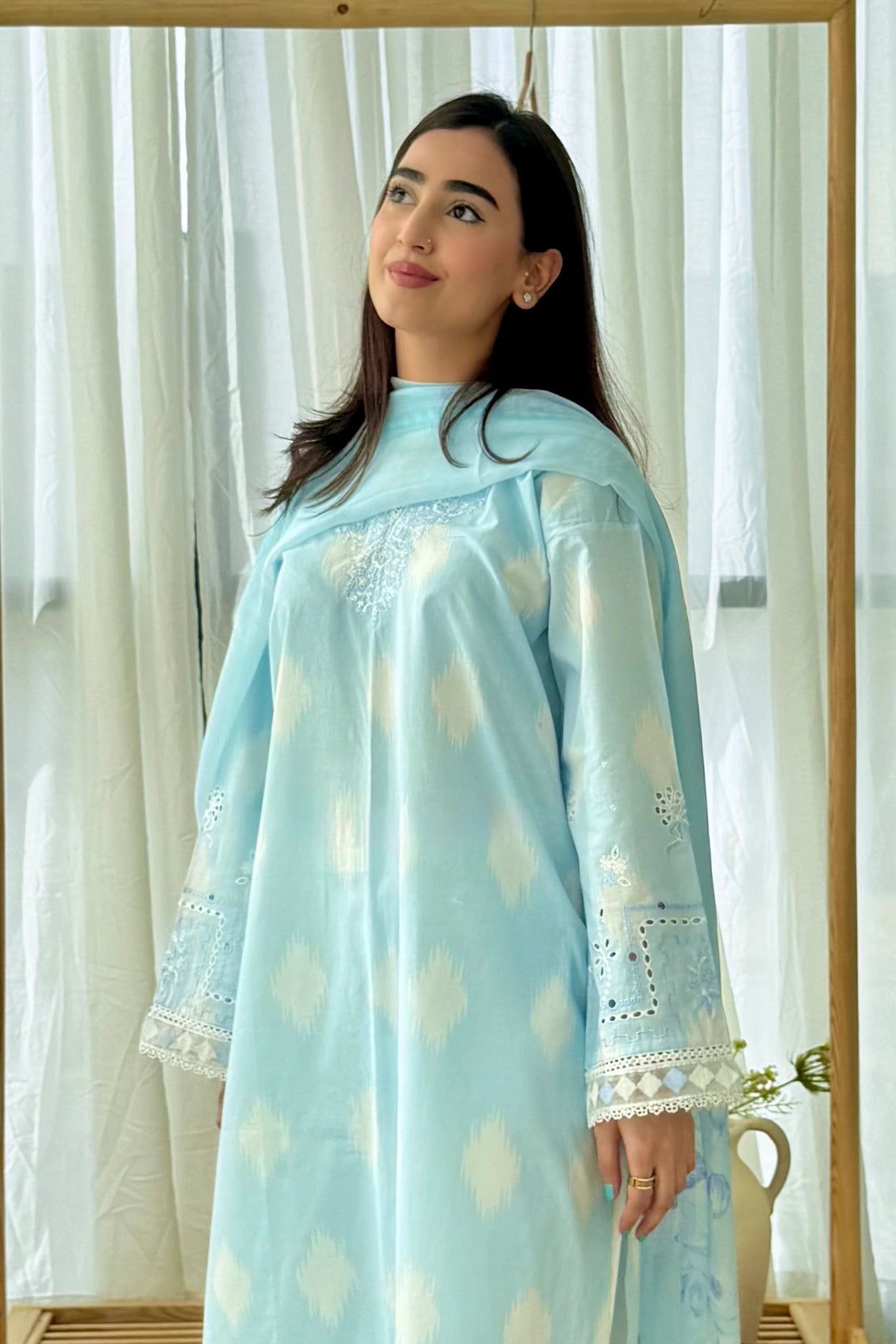 Stitched 3 Piece - Embroidered Lawn - 550 - C
