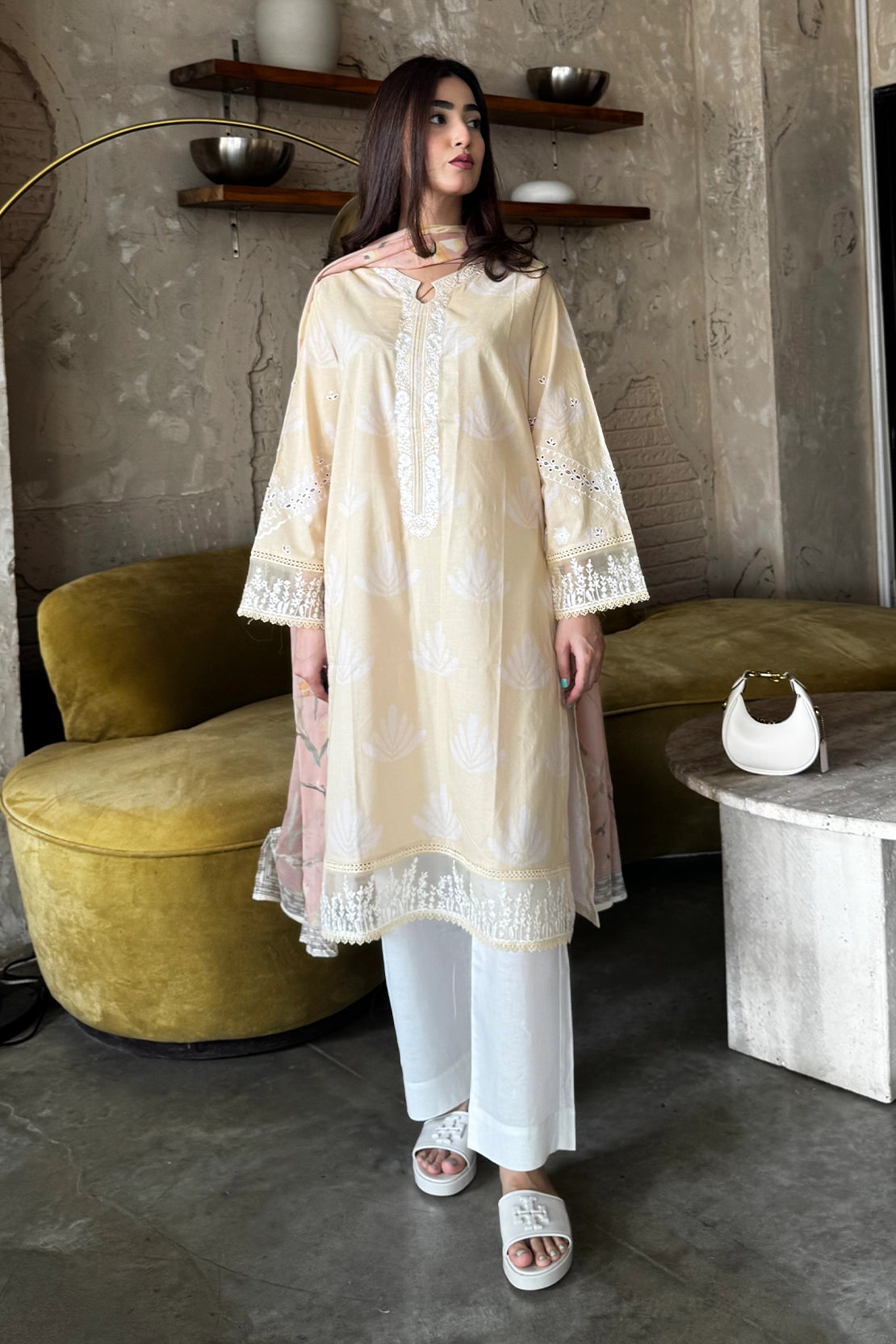 Stitched 3 Piece - Embroidered Lawn - 551 - S