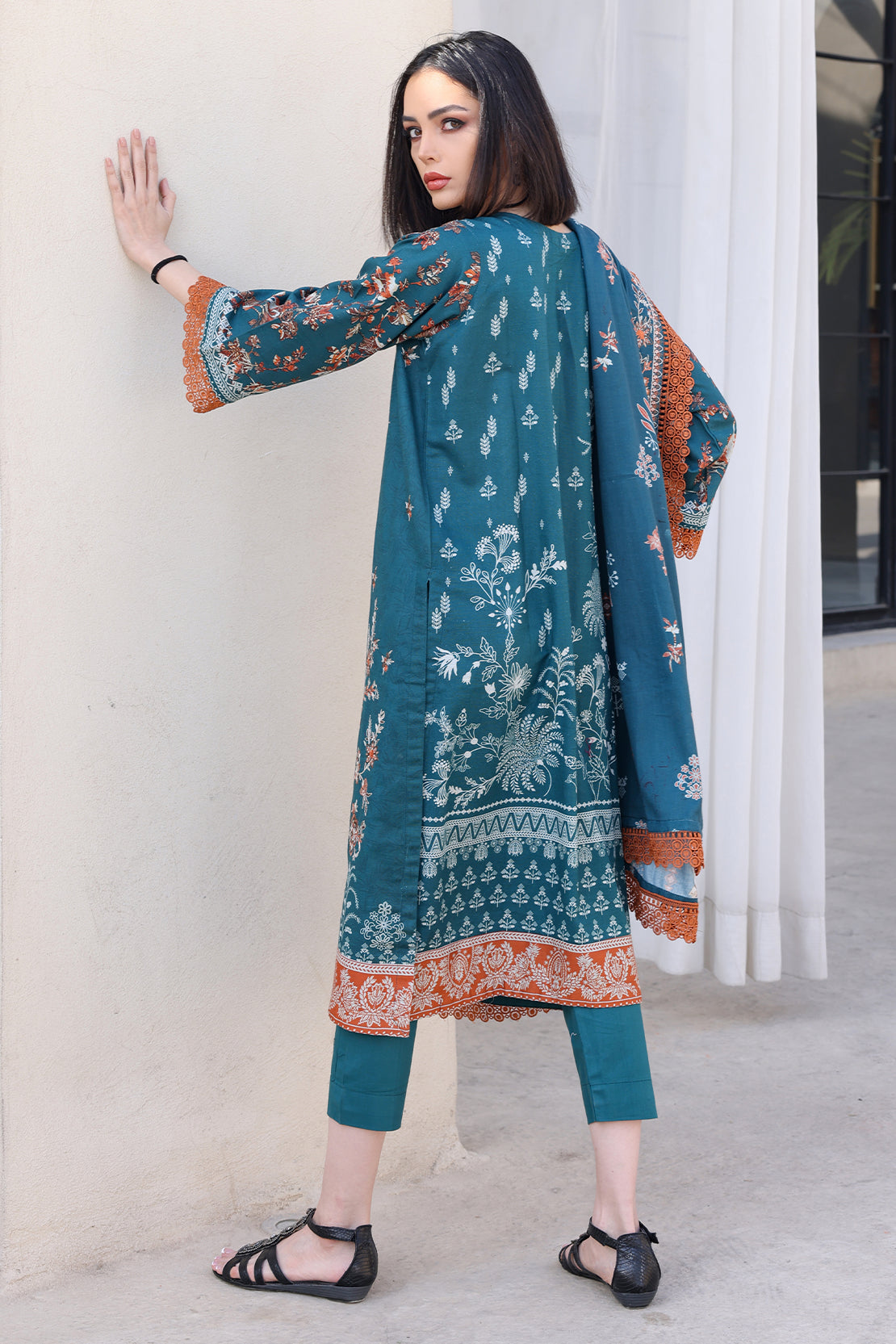 3 PIECE - PREMIUM EMBROIDERED KHADDAR - 8356