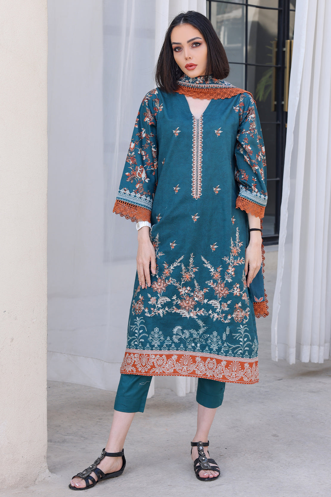 3 PIECE - PREMIUM EMBROIDERED KHADDAR - 8356