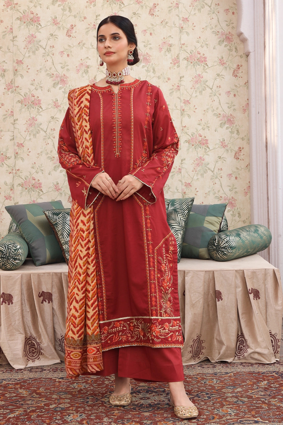 3 Piece - Premium Embroidered Lawn - 8862