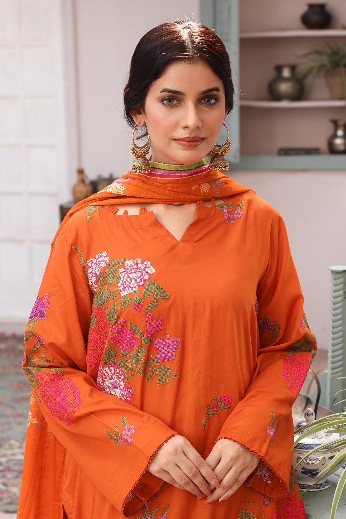 3 Piece - Premium Embroidered Lawn - 8868