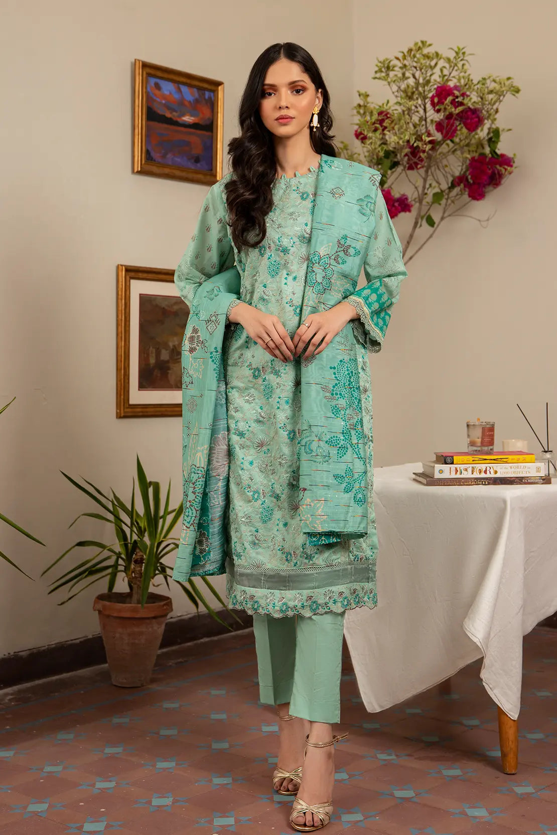 3 Piece - Embroidered Luxury Lawn - 7431