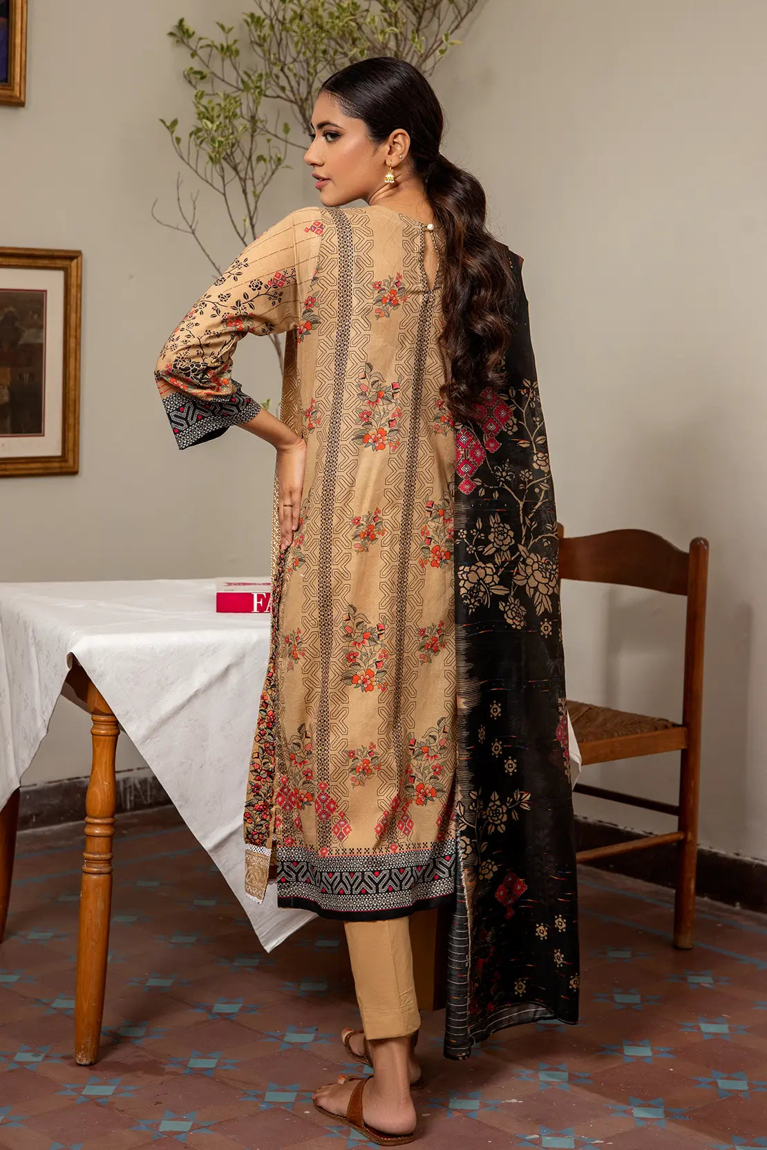 3 Piece - Embroidered Luxury Lawn - 7436