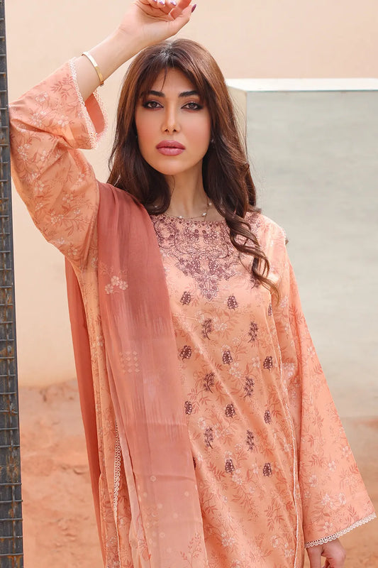 3 Piece - Embroidered Lawn - 8158