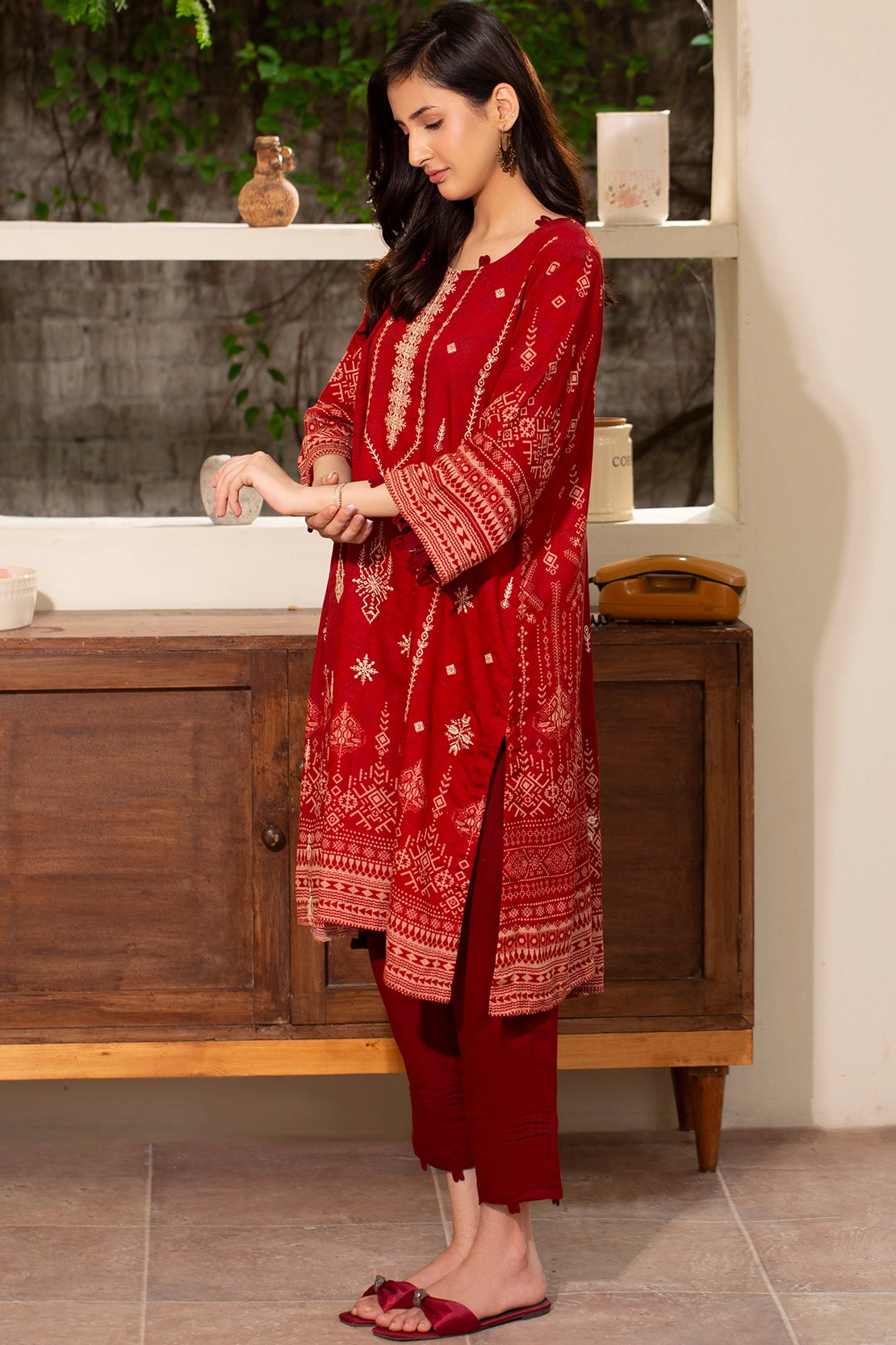 3 PIECE - PREMIUM EMBROIDERED KARANDI - 182