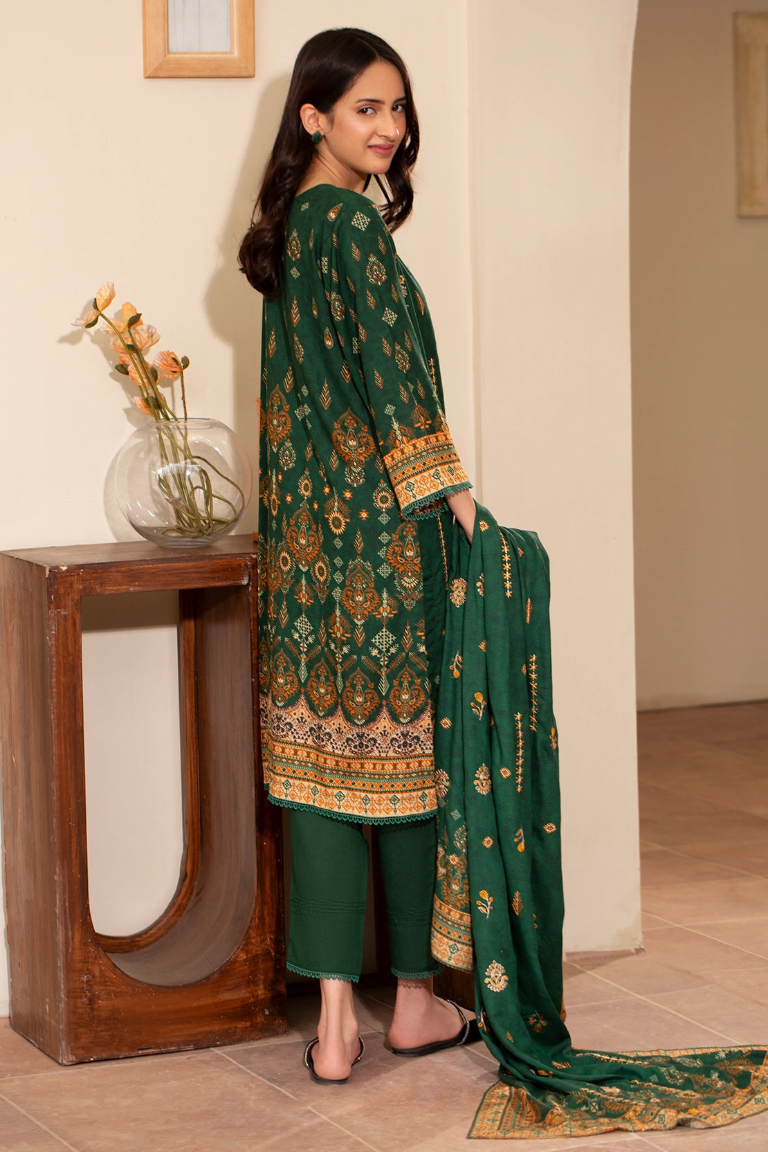 3 PIECE - PREMIUM EMBROIDERED KARANDI - 185
