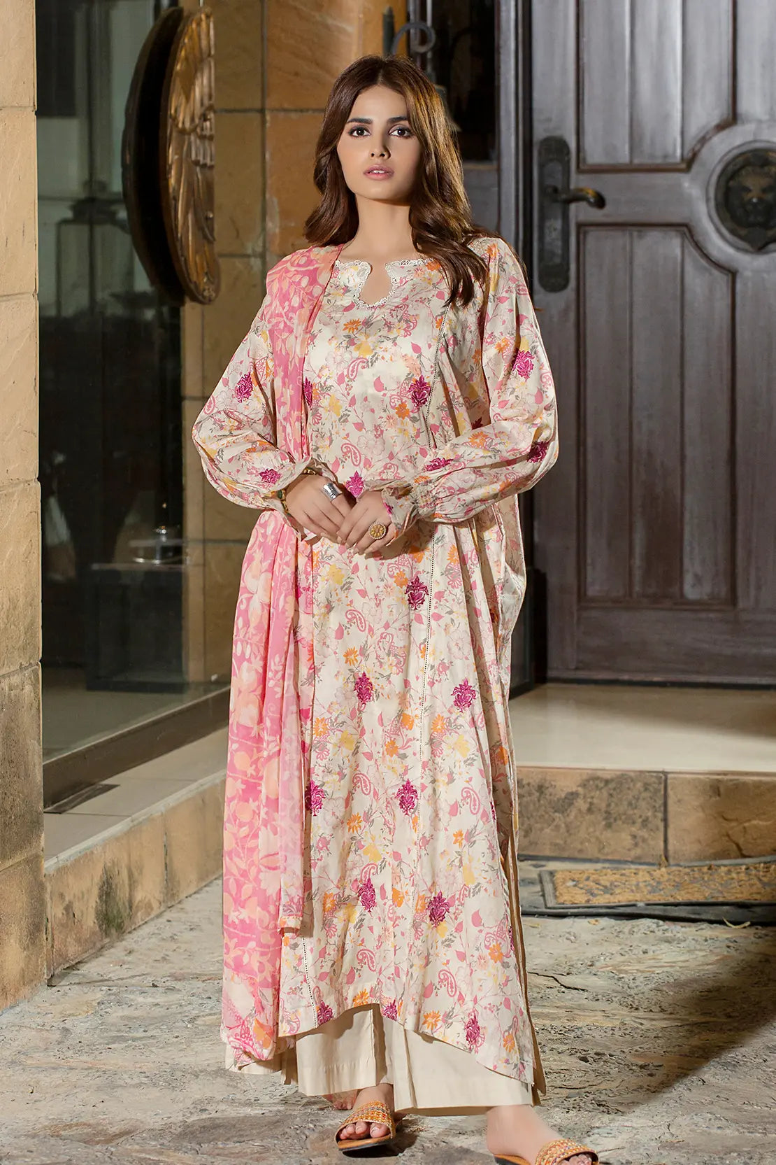 3 Piece - Embroidered Lawn - 8088