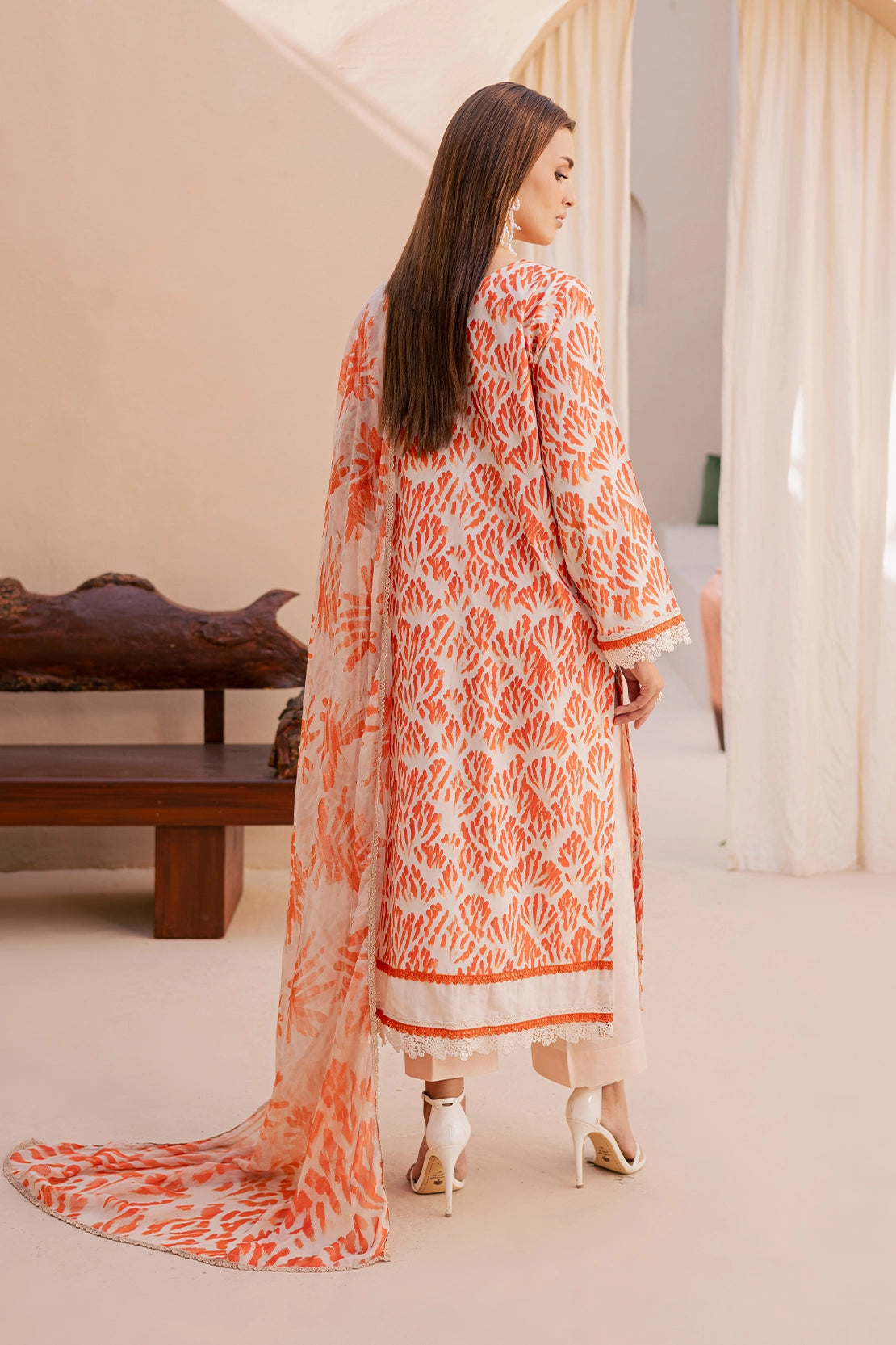 3 Piece - Premium Embroidered Lawn - 3732