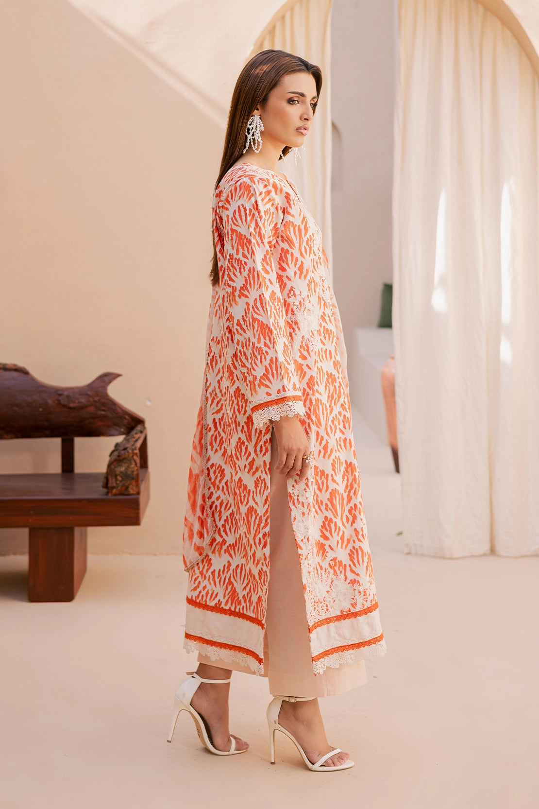 3 Piece - Premium Embroidered Lawn - 3732