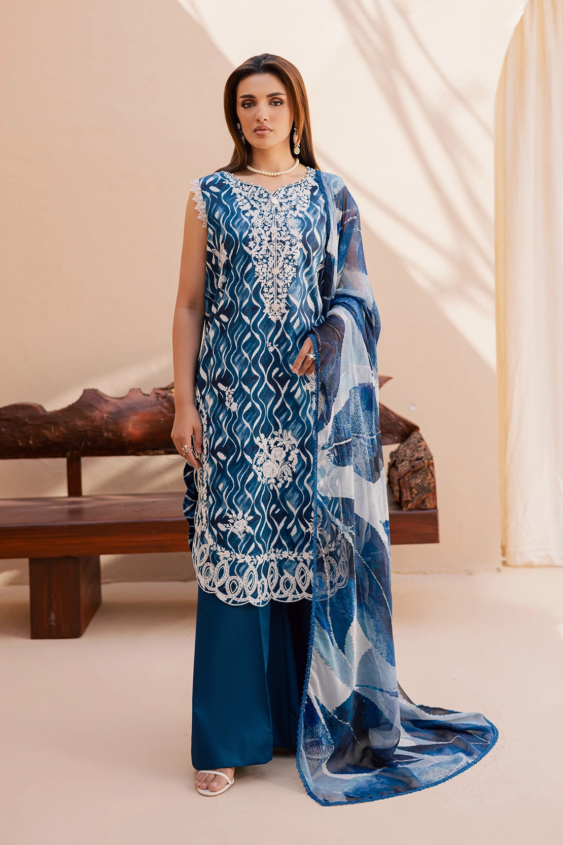 3 Piece - Premium Embroidered Lawn - 3734