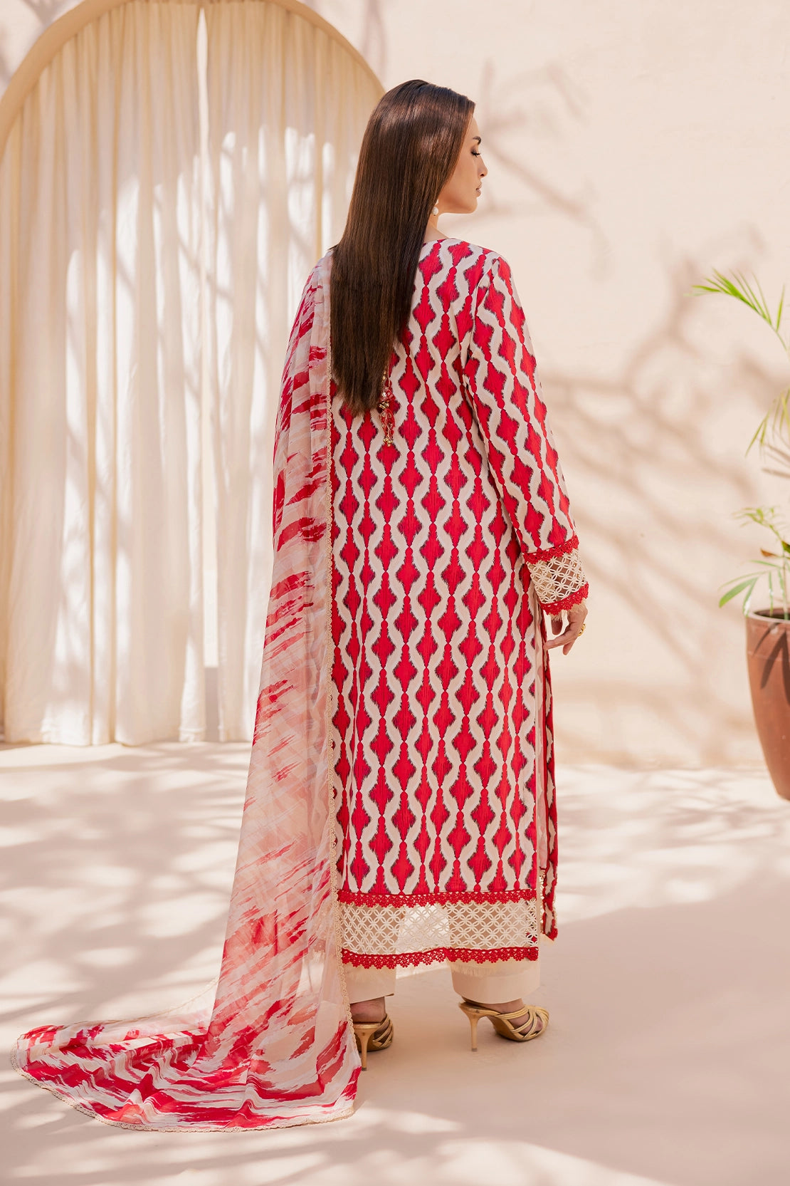 3 Piece - Premium Embroidered Lawn - 3735
